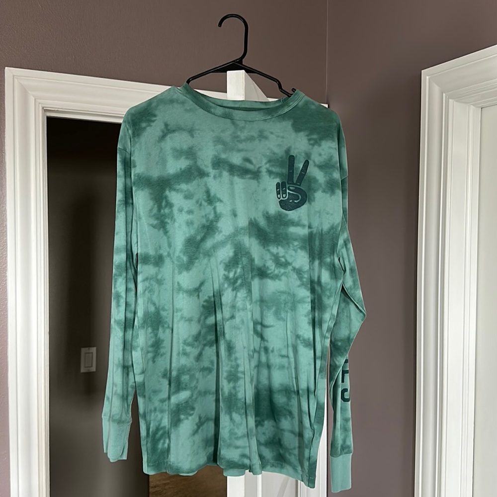 Old navy green tie dye long sleeve - size medium